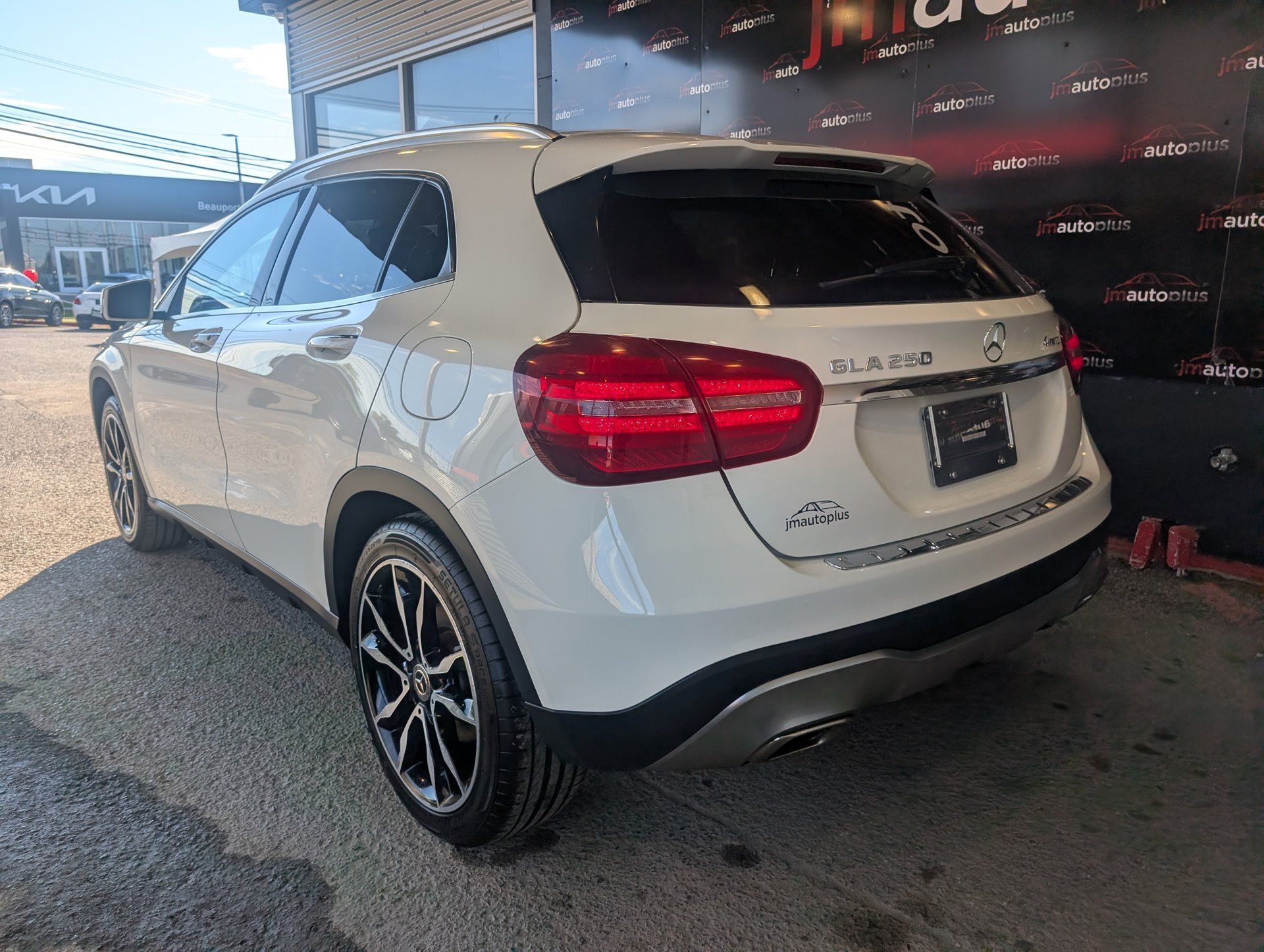 Mercedes-Benz GLA 250 2018 - Thumbnail 11