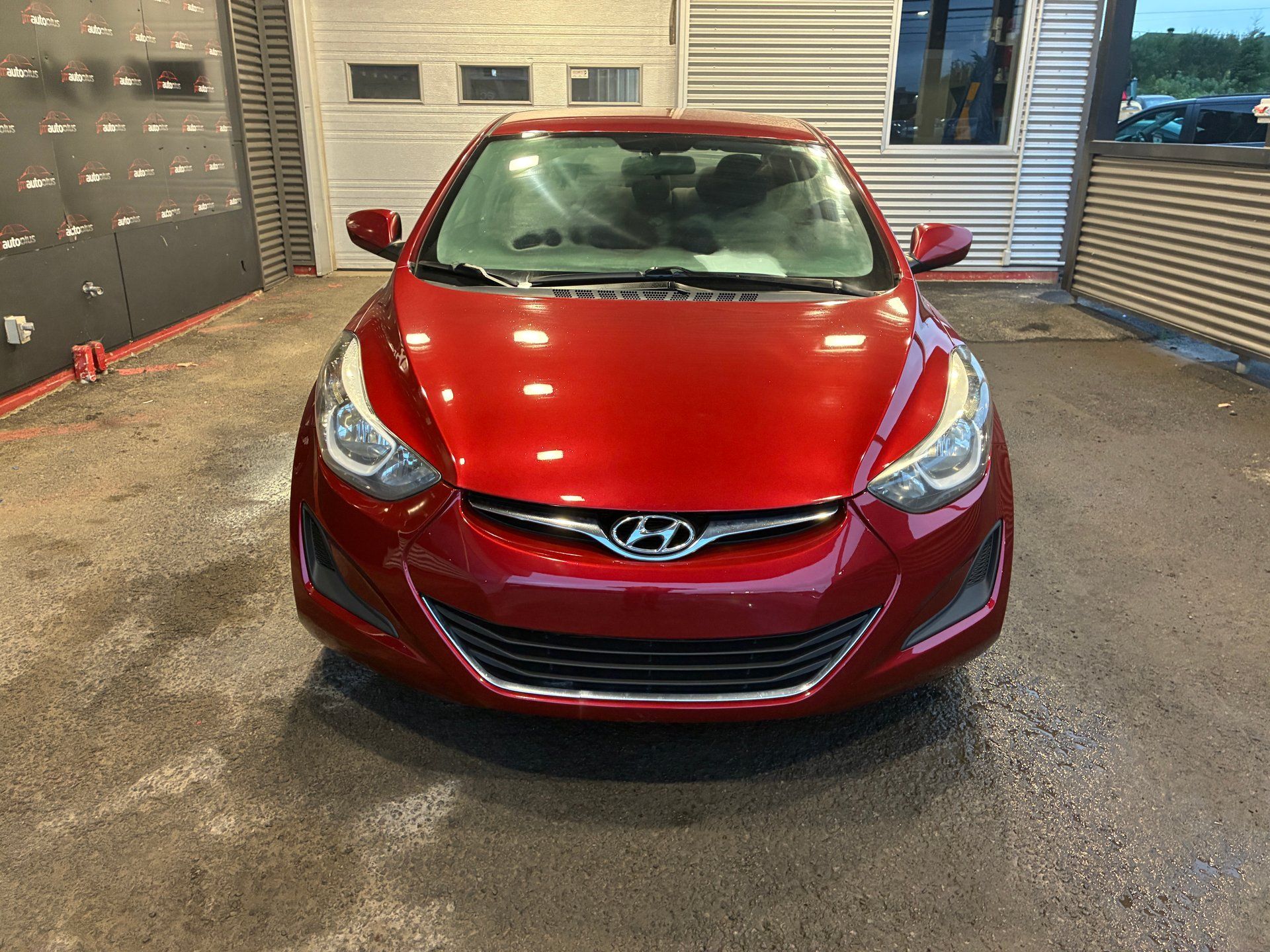 Hyundai Elantra 2016 - Thumbnail 2