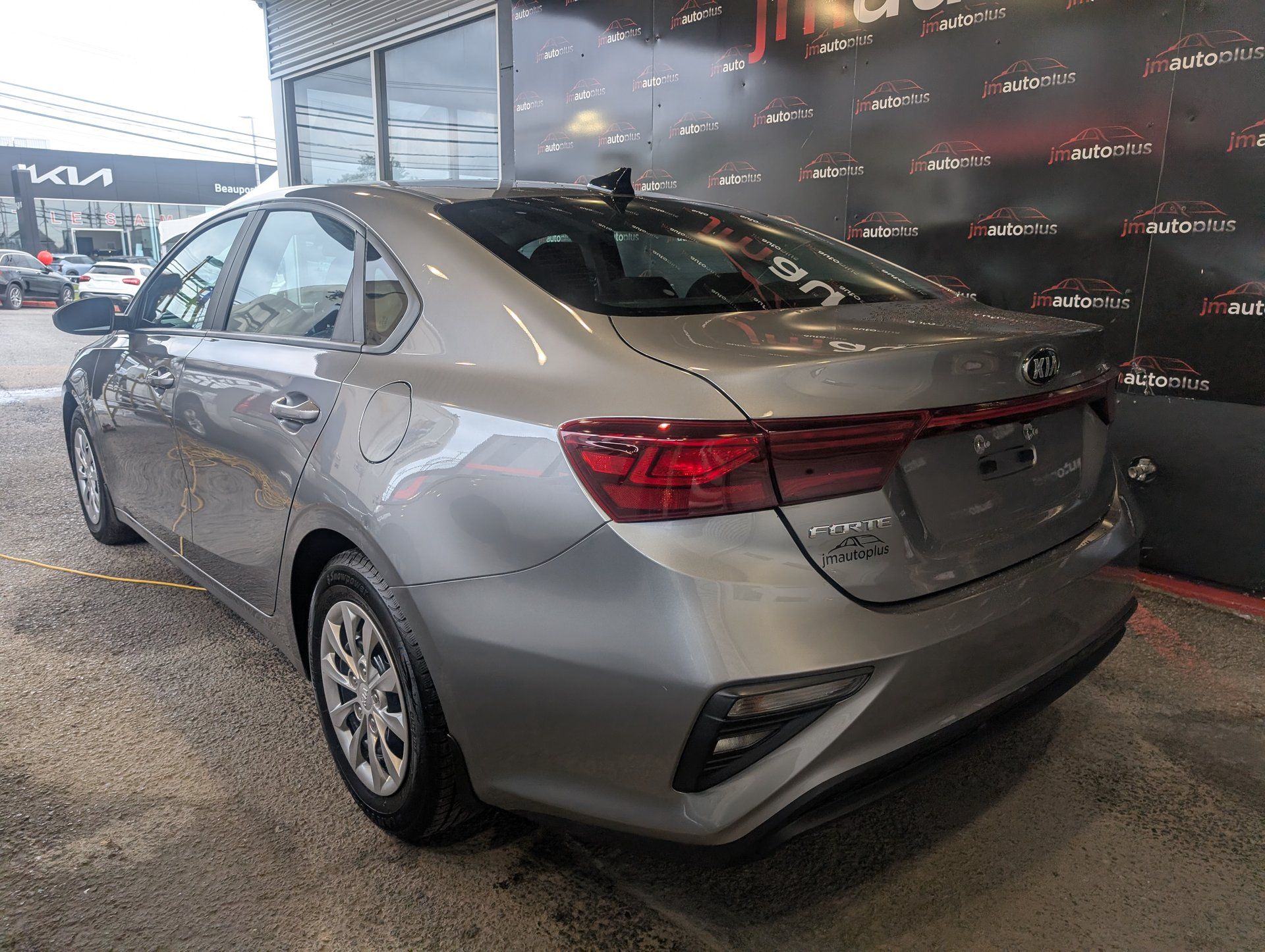 Kia Forte 2021 - Thumbnail 11