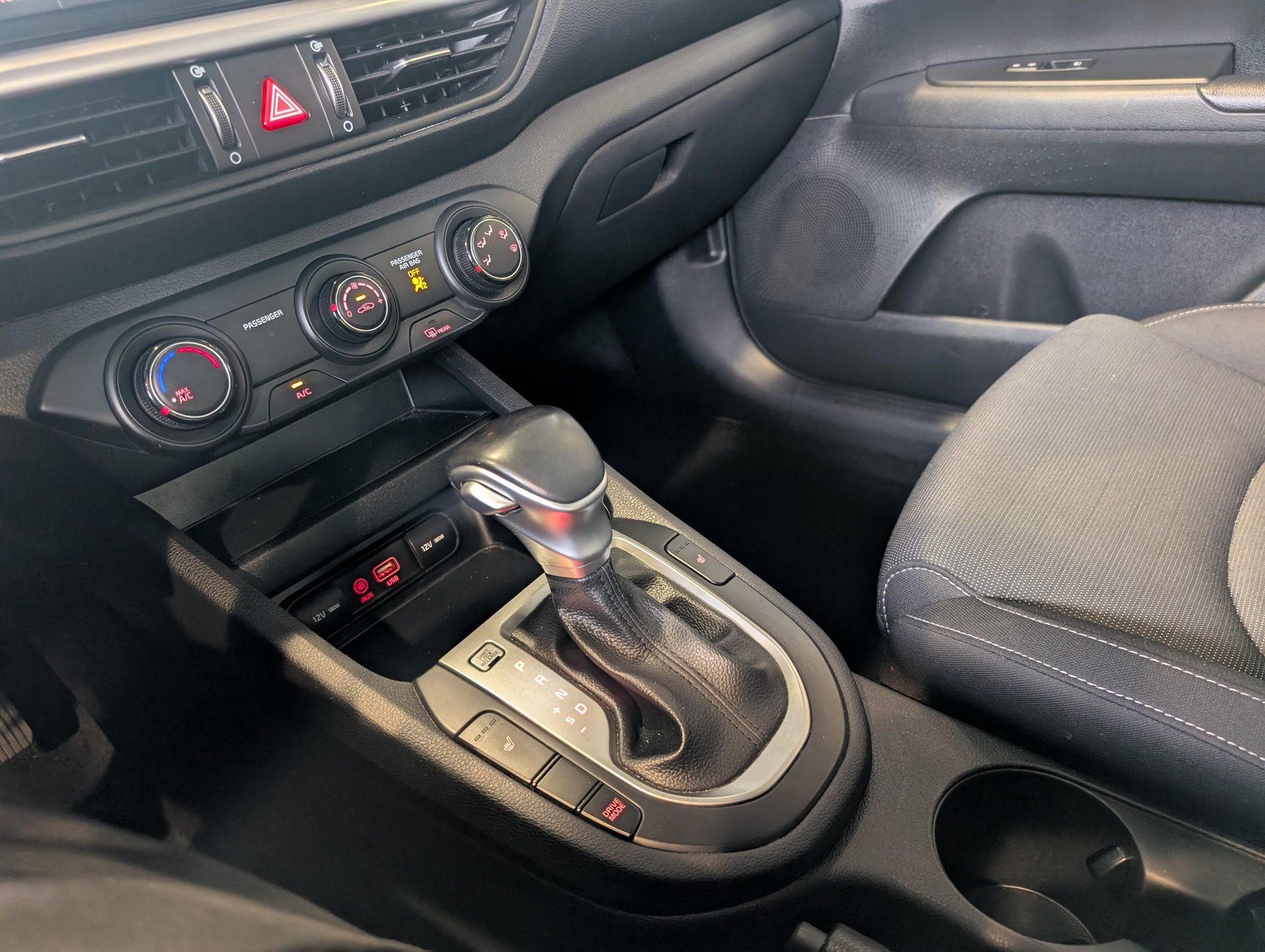 Kia Forte 2021 - Thumbnail 23