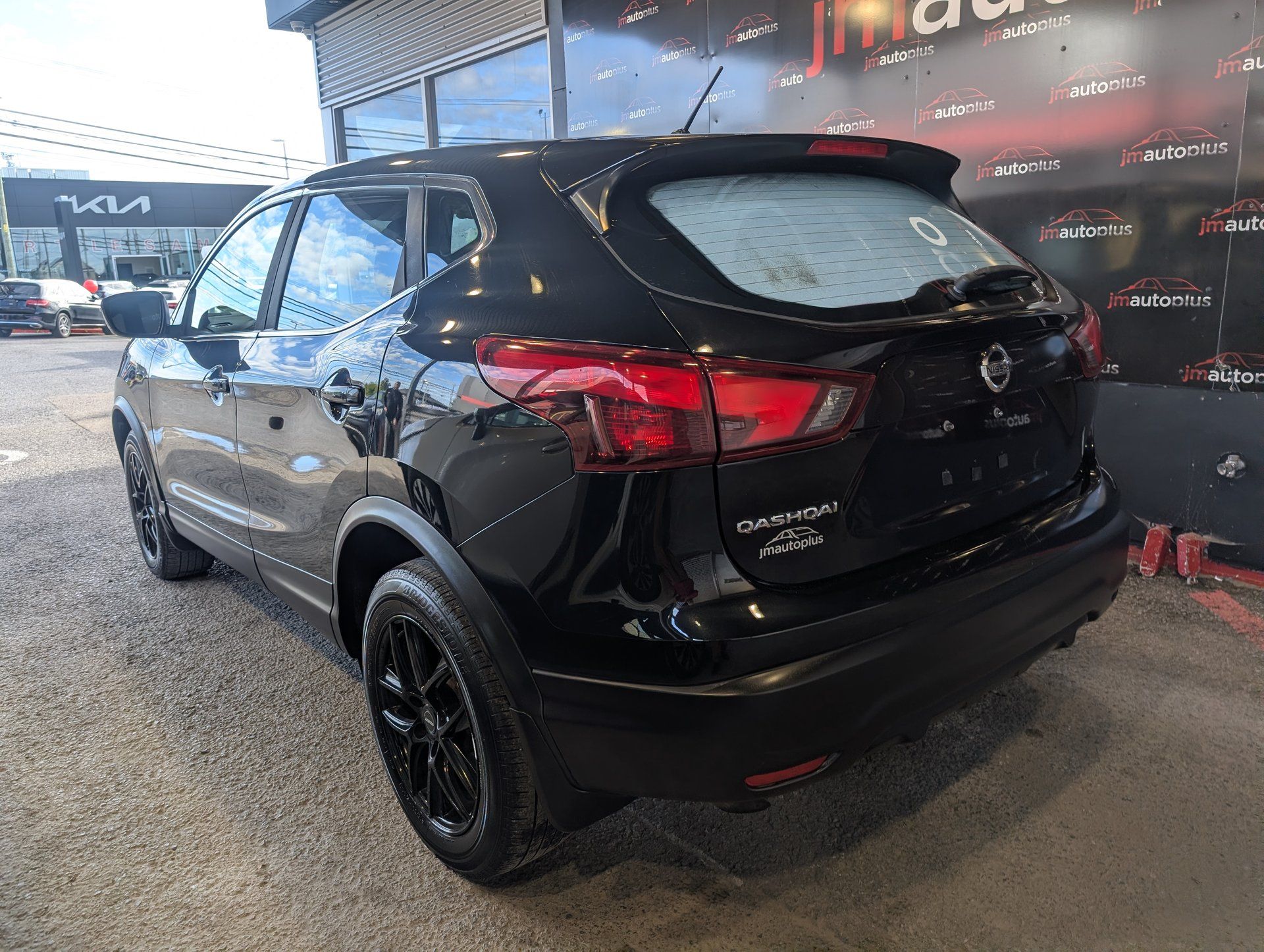 Nissan Qashqai 2018 - Thumbnail 11