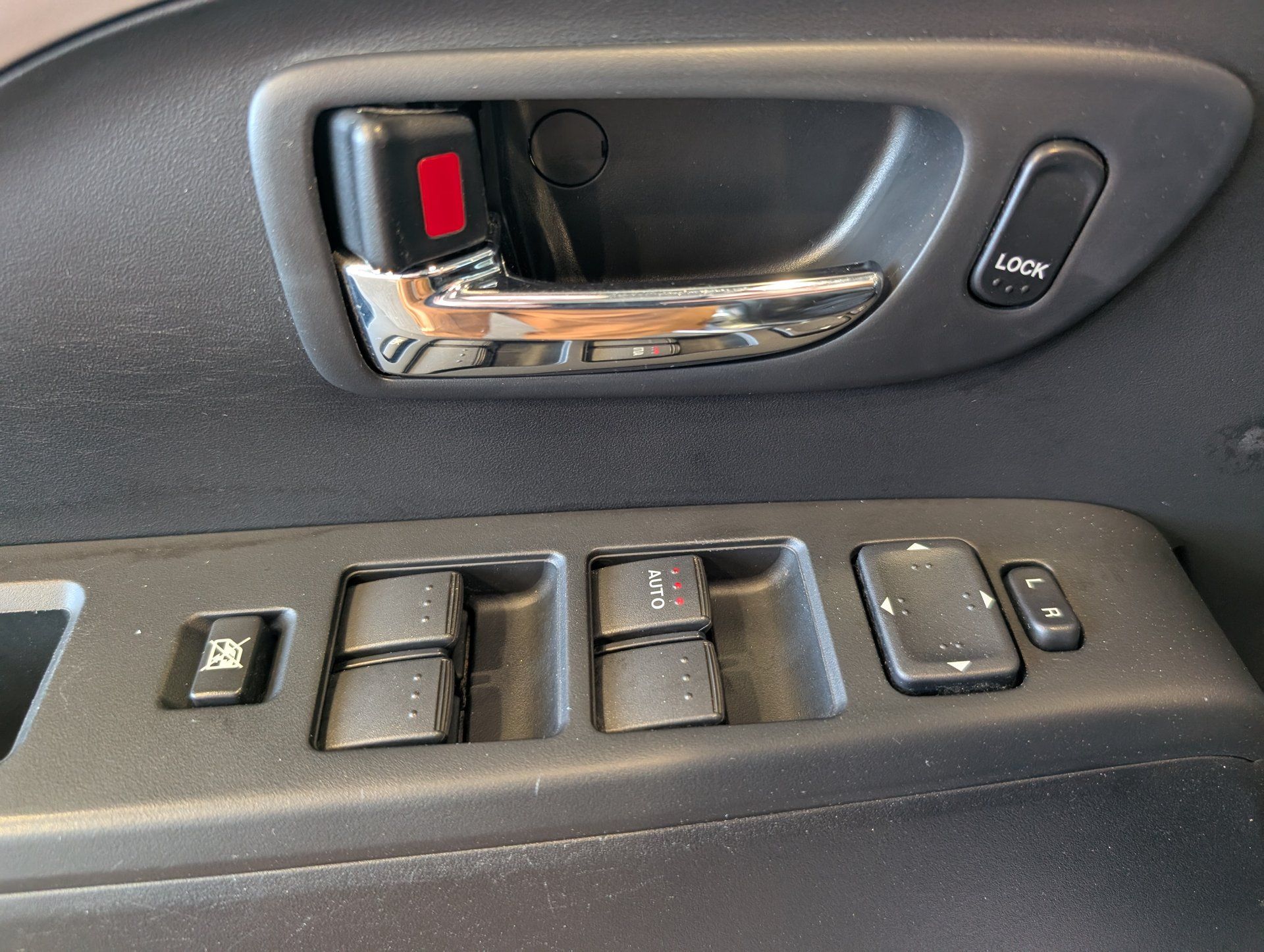 Mazda Mazda5 2017 - Thumbnail 15