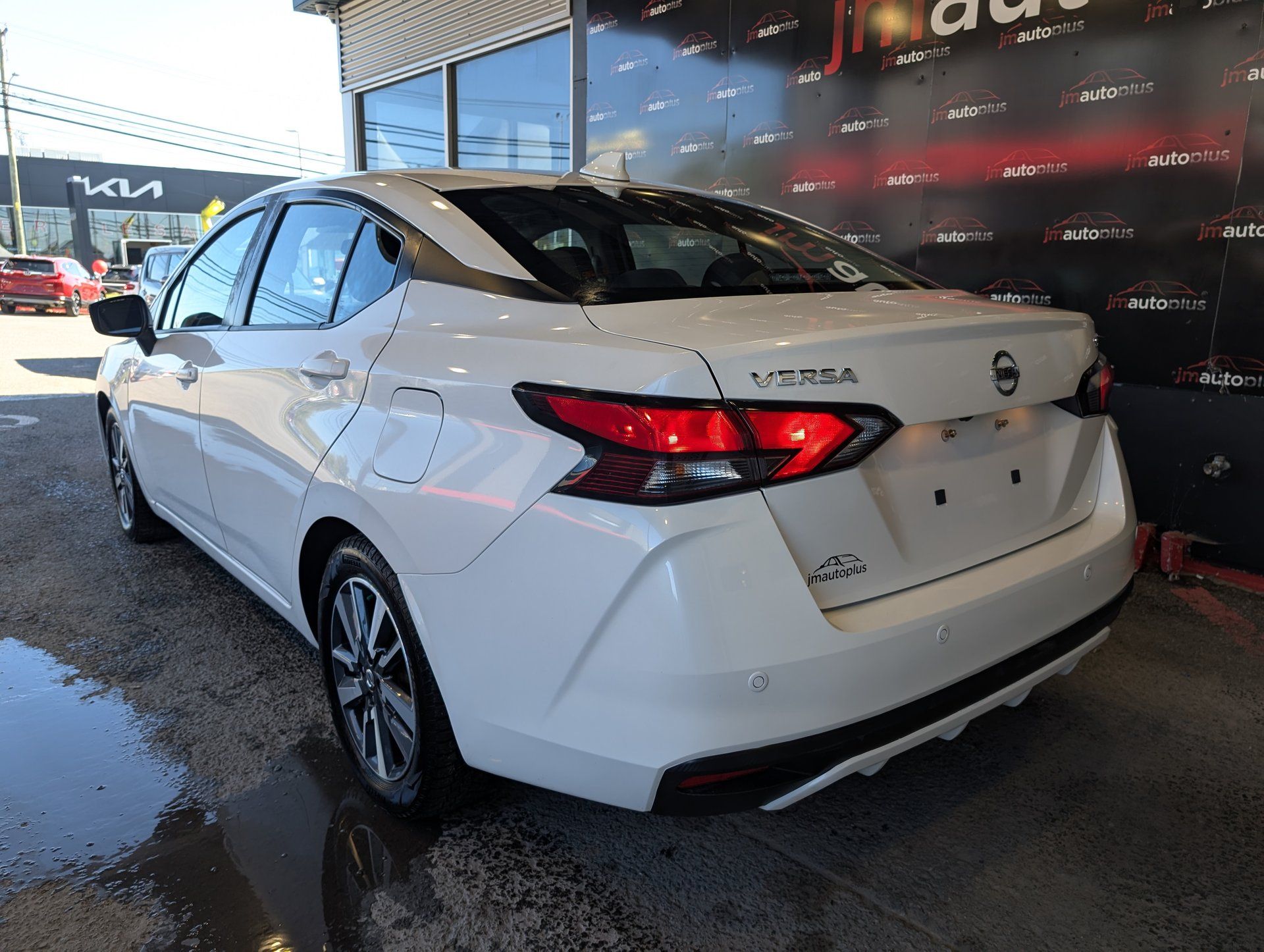 Nissan Versa 2021 - Thumbnail 11