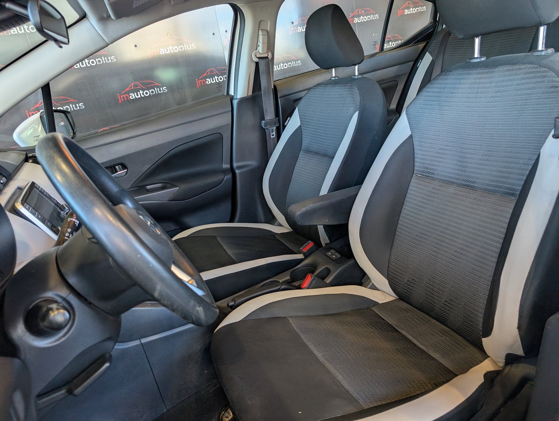 Nissan Versa 2021 - Thumbnail 13