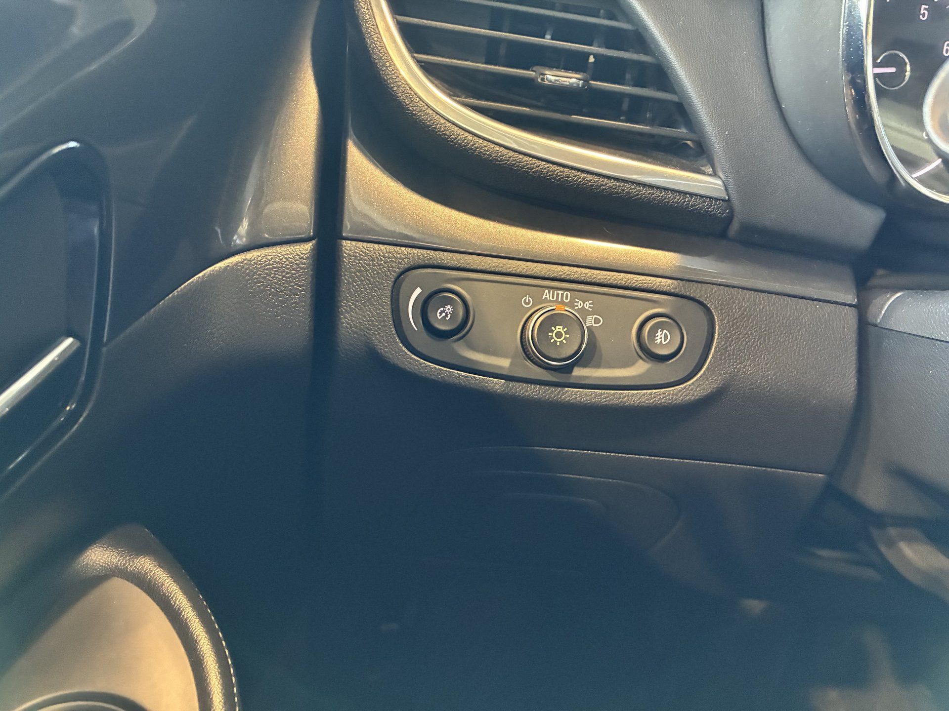 Buick Encore 2017 - Thumbnail 22