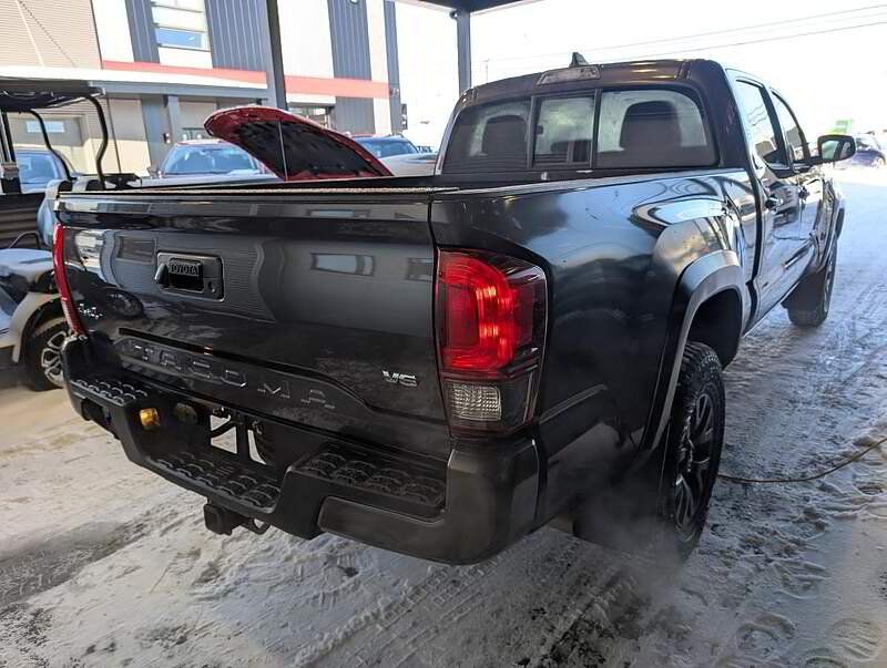 Toyota Tacoma 2023 - Image 4