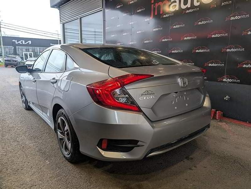Honda Civic 2020 - Image 11