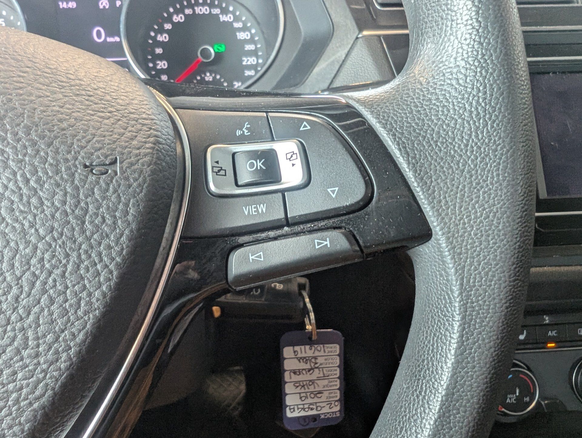 Volkswagen Tiguan 2019 - Image 12