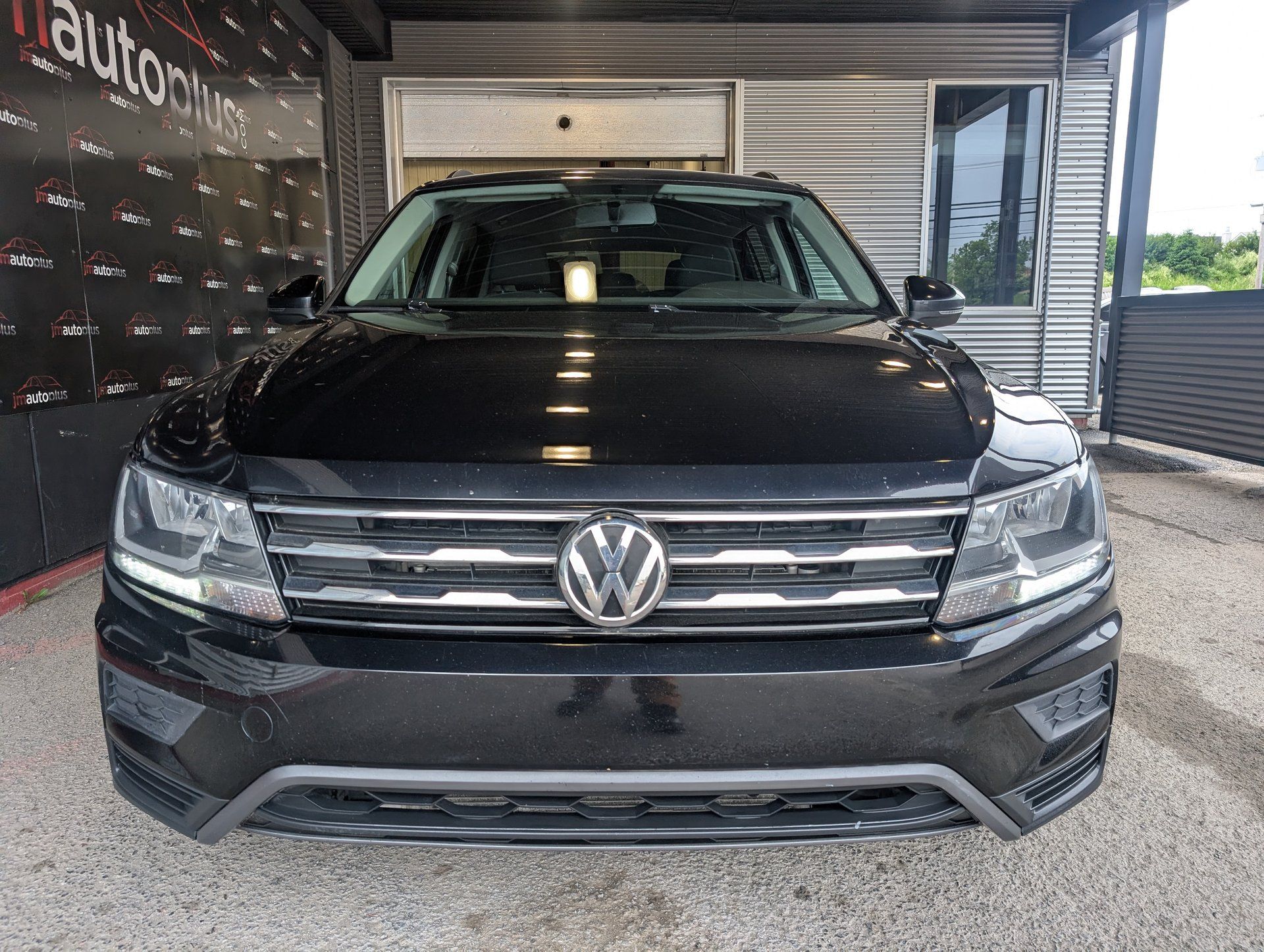 Volkswagen Tiguan 2019 - Image 2