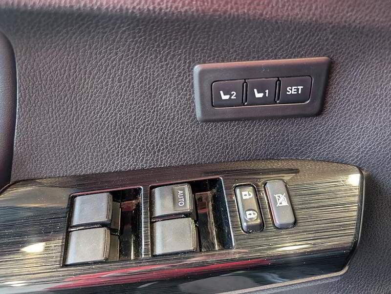 Toyota RAV4 2017 - Image 18