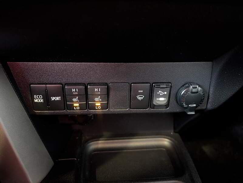 Toyota RAV4 2017 - Image 27