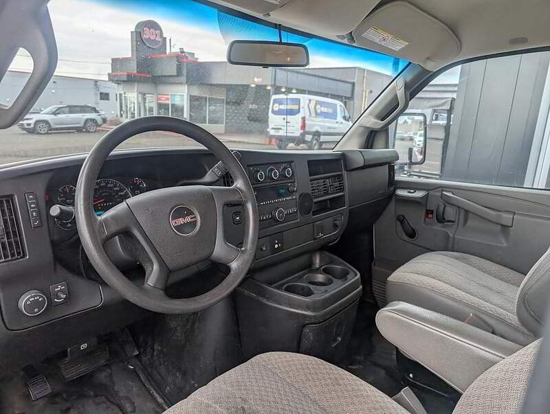 GMC Savana 2019 - Image 13