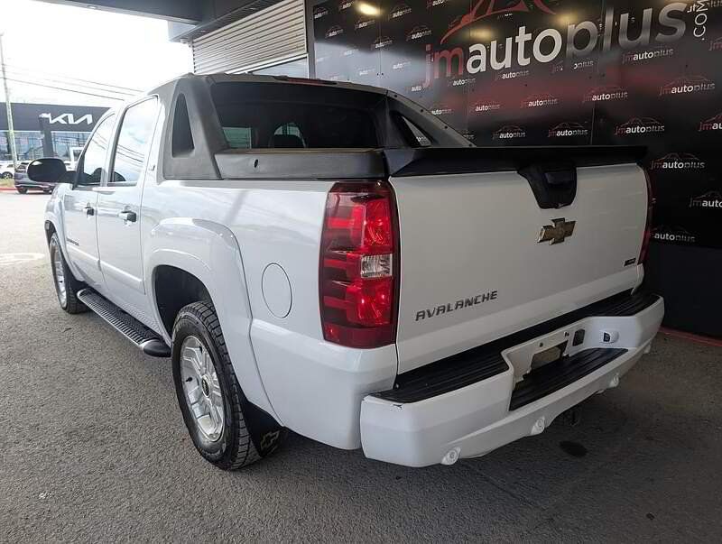 Chevrolet Avalanche 2008 - Image 11