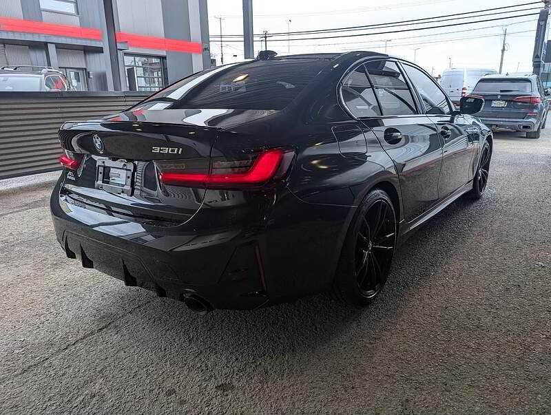 BMW 330i 2023 - Image 7