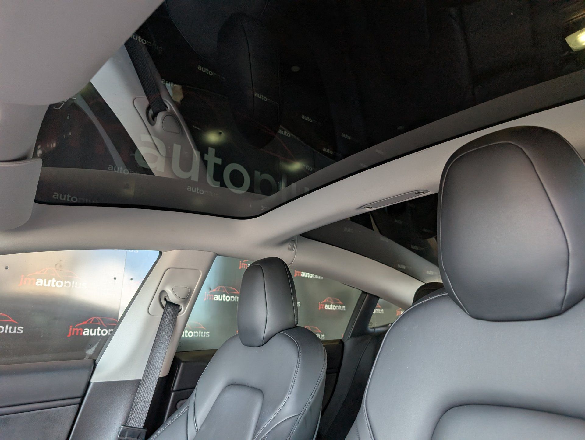 Tesla Model 3 2020 - Image 9