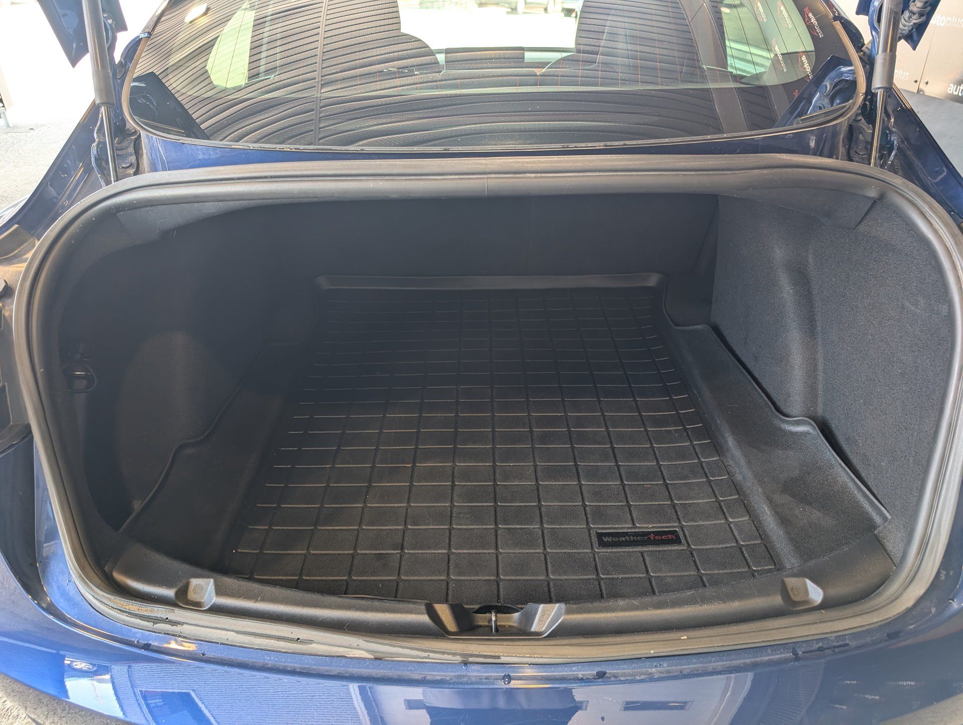 Tesla Model 3 2020 - Image 18