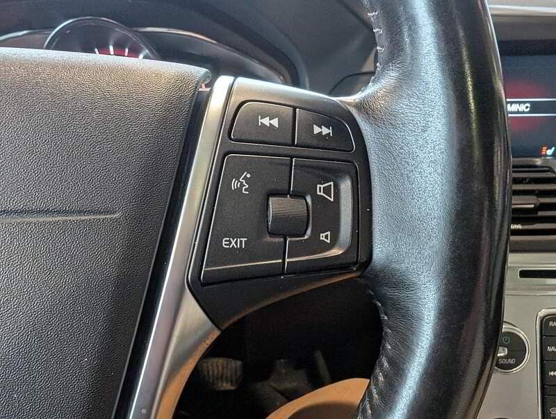 Volvo XC60 2017 - Image 21