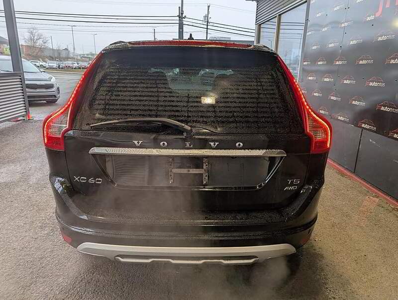 Volvo XC60 2017 - Image 9