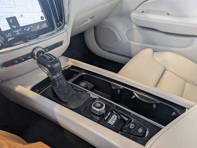 Volvo V60 2021 - Image 26