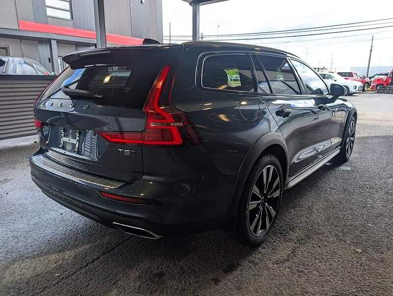 Volvo V60 2021 - Image 7