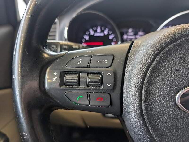 Kia Sedona 2016 - Image 19