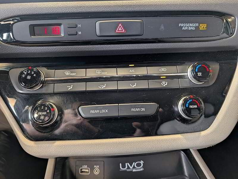 Kia Sedona 2016 - Image 25