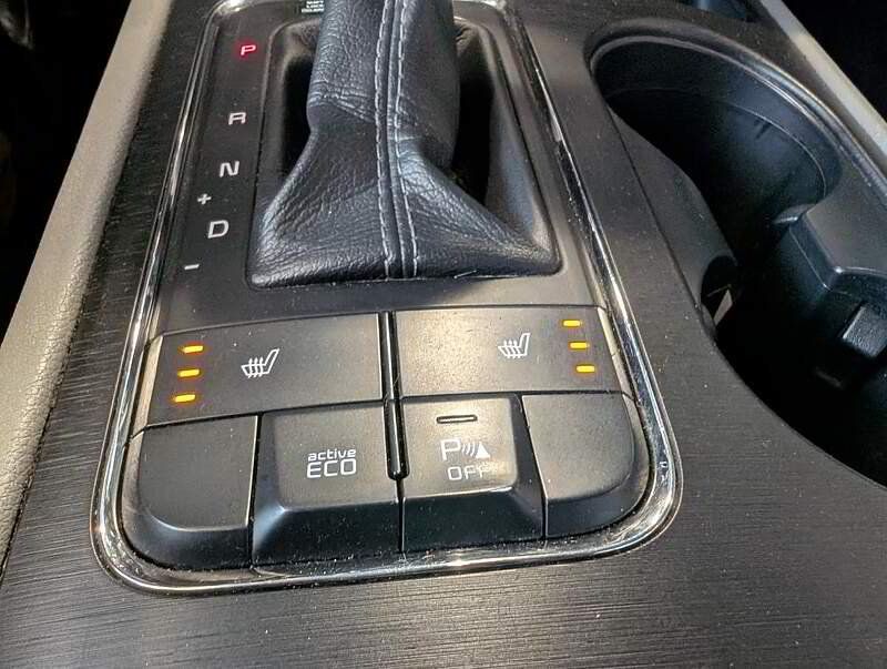 Kia Sedona 2016 - Image 26