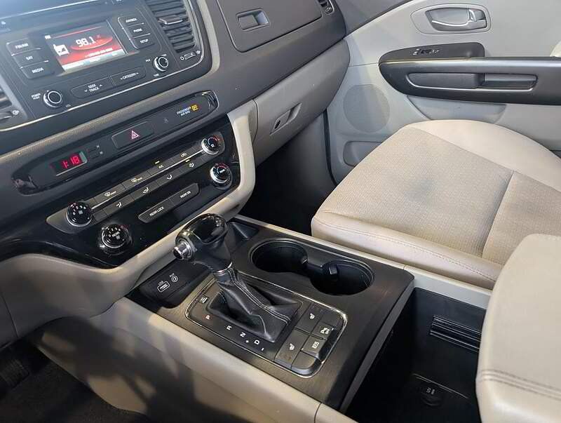 Kia Sedona 2016 - Image 27