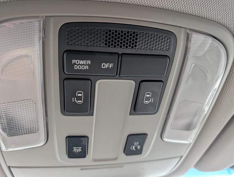 Kia Sedona 2016 - Image 28
