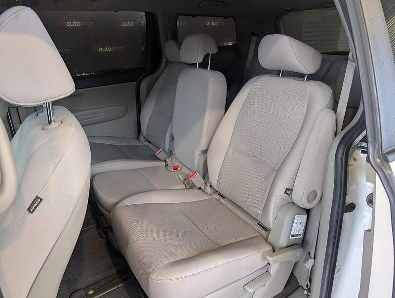 Kia Sedona 2016 - Image 29