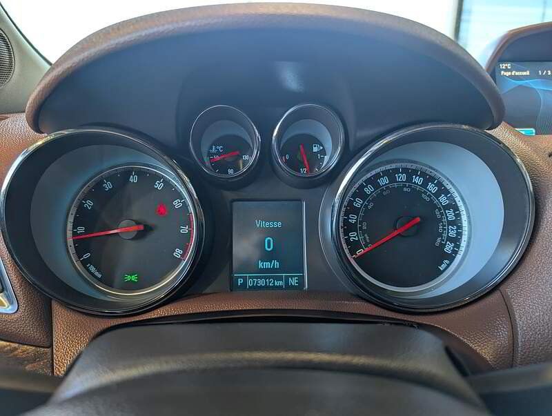 Buick Encore 2015 - Image 21