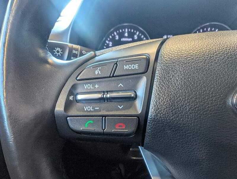 Hyundai Elantra GT 2018 - Image 19