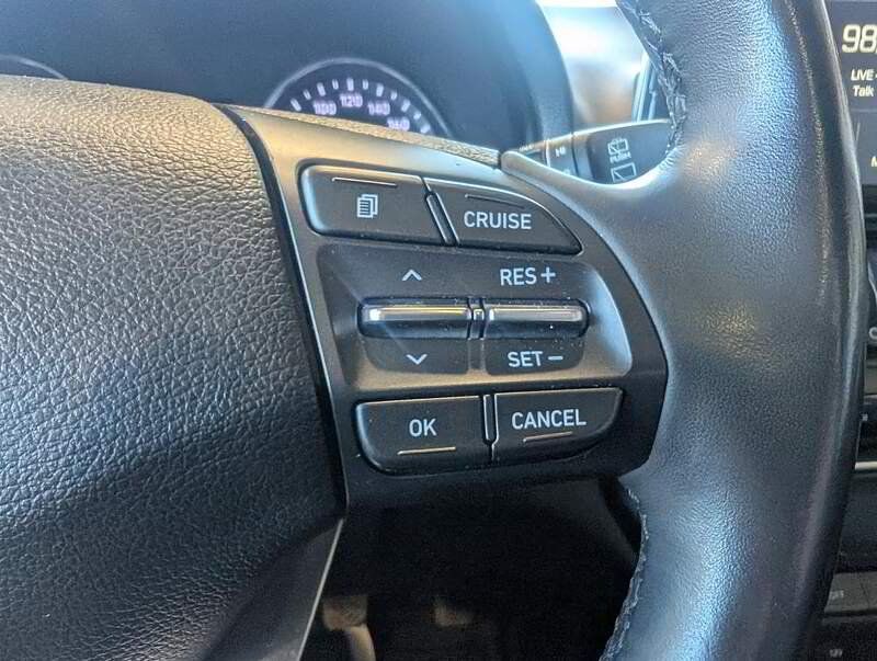 Hyundai Elantra GT 2018 - Image 20