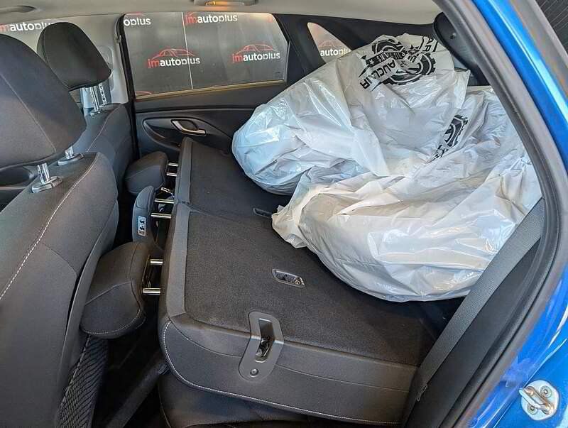 Hyundai Elantra GT 2018 - Image 29