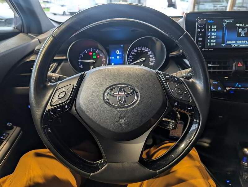 Toyota C HR 2018 - Image 17