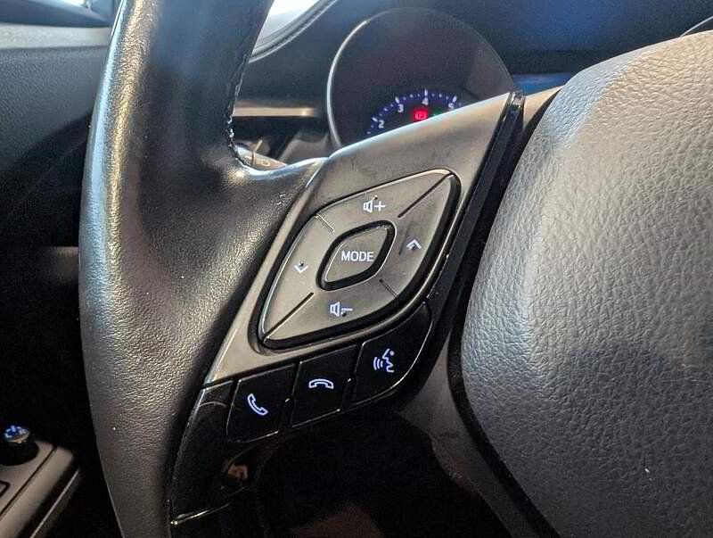 Toyota C HR 2018 - Image 18