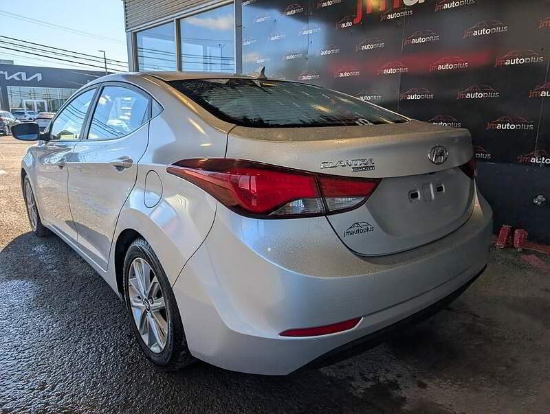 Hyundai Elantra 2016 - Image 11