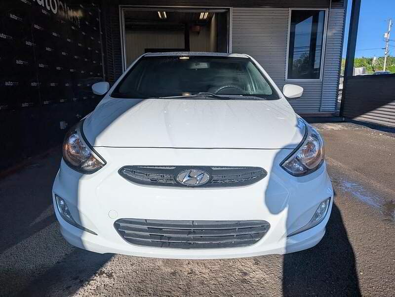 Hyundai Accent 2017 - Image 3