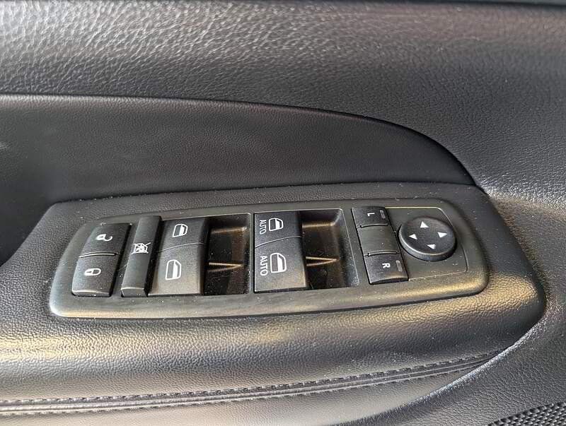 Jeep Grand Cherokee 2015 - Image 17