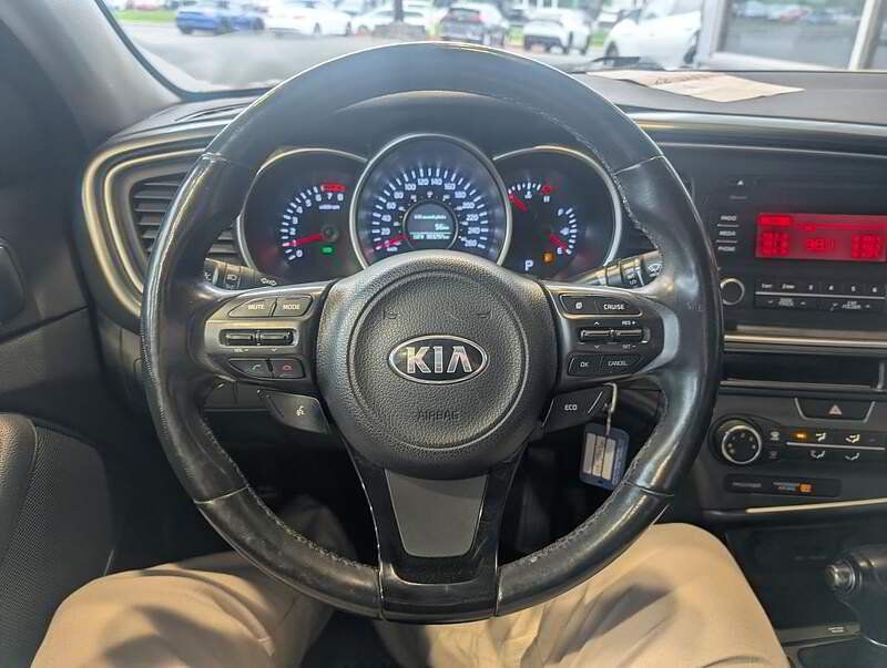 Kia Optima 2015 - Image 17