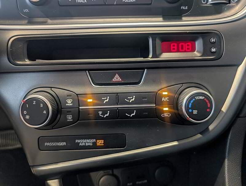 Kia Optima 2015 - Image 23