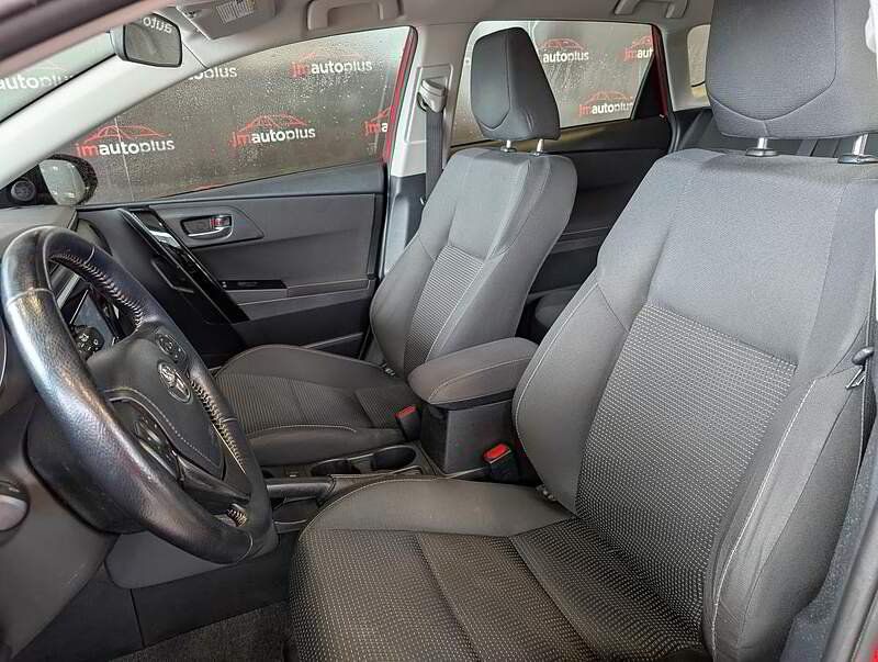 Toyota Corolla iM 2018 - Image 14