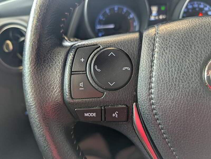 Toyota Corolla iM 2018 - Image 17