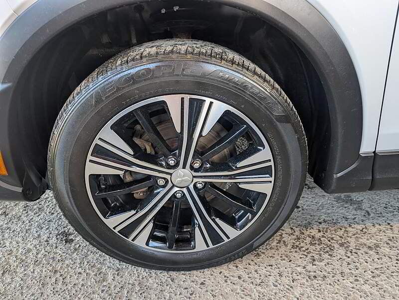 Mitsubishi Eclipse Cross 2022 - Image 27