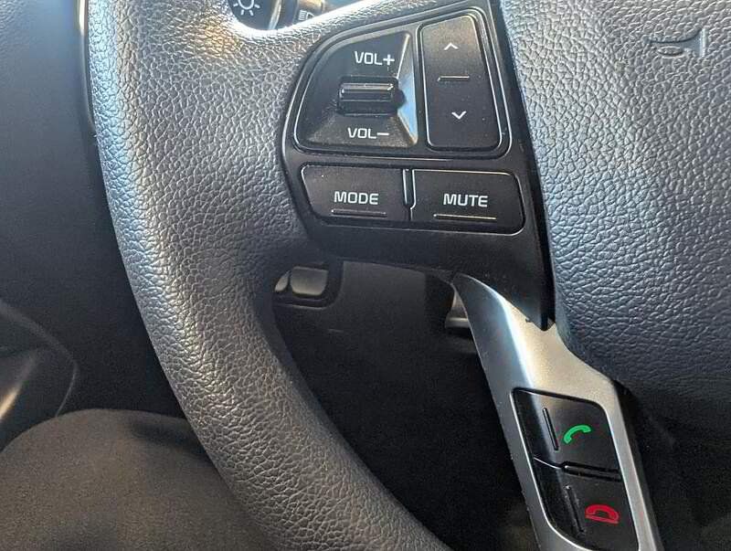 Kia Rio 2017 - Image 17