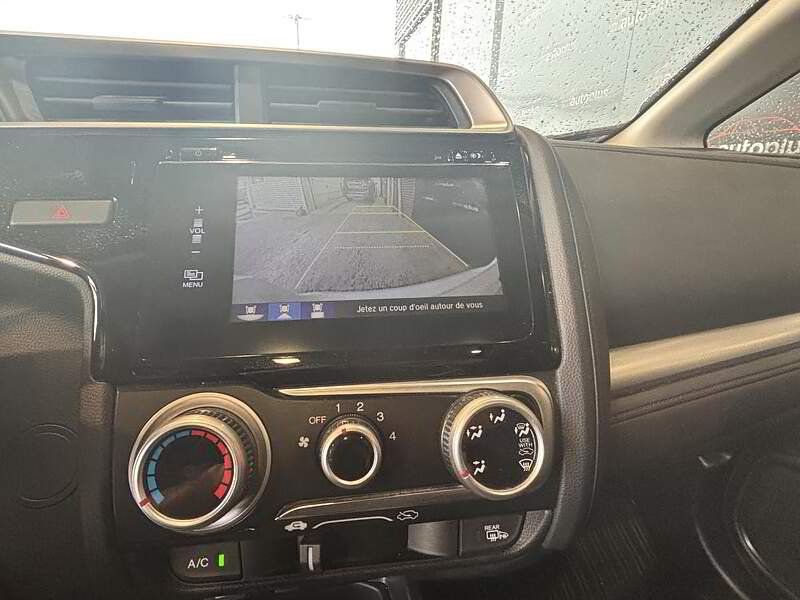 Honda Fit 2015 - Image 15