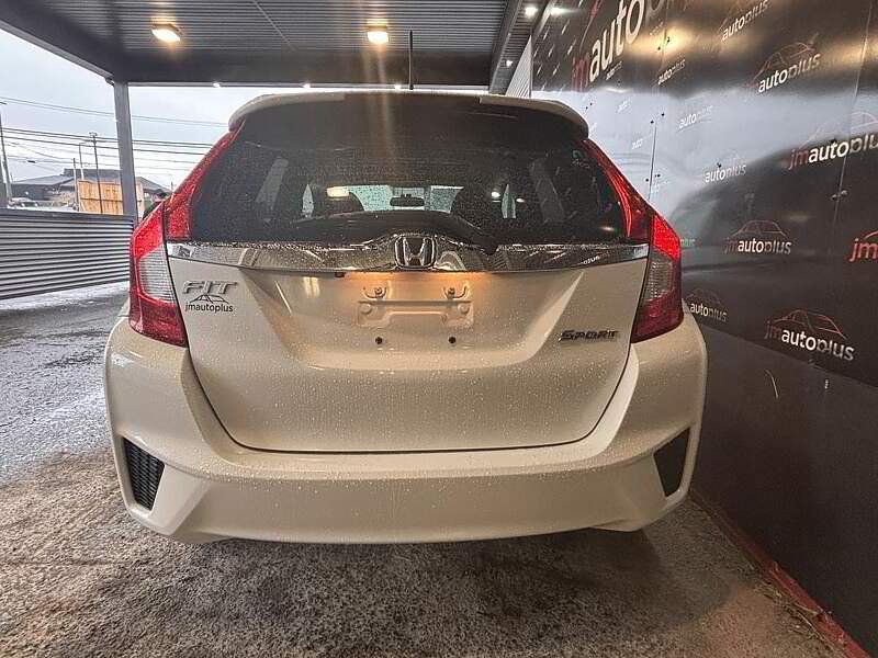 Honda Fit 2015 - Image 6