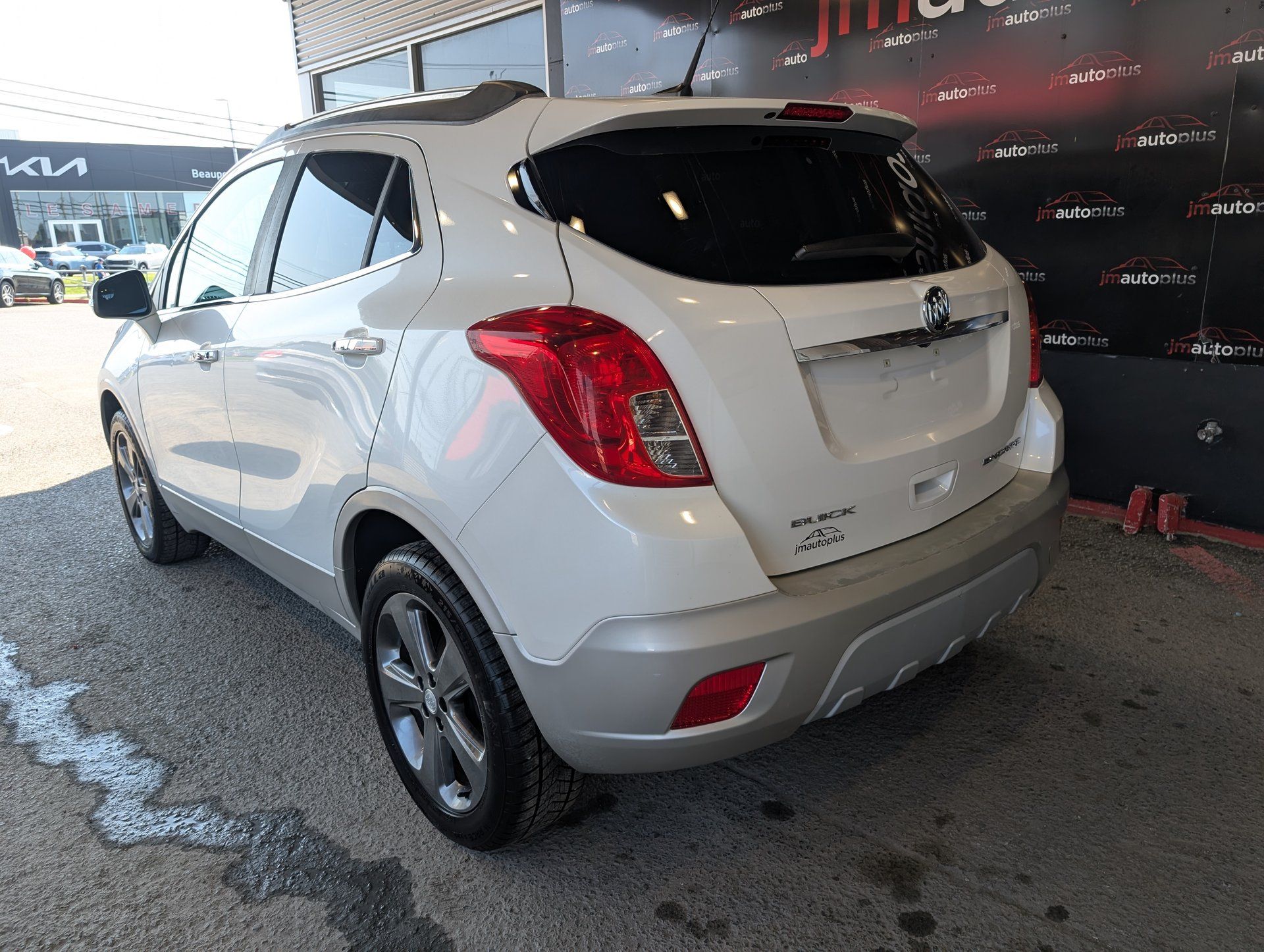Buick Encore 2014 - Image 11