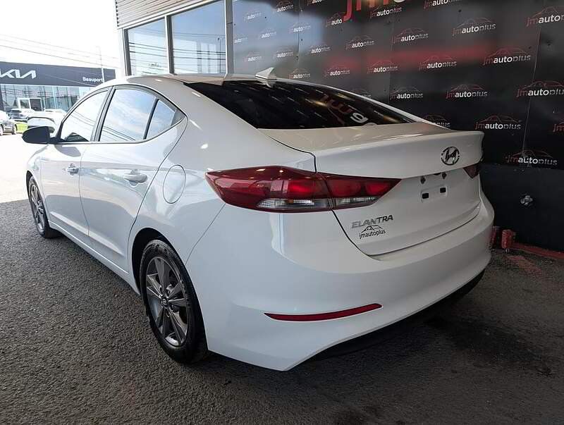 Hyundai Elantra 2018 - Image 11