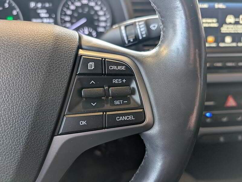 Hyundai Elantra 2018 - Image 18